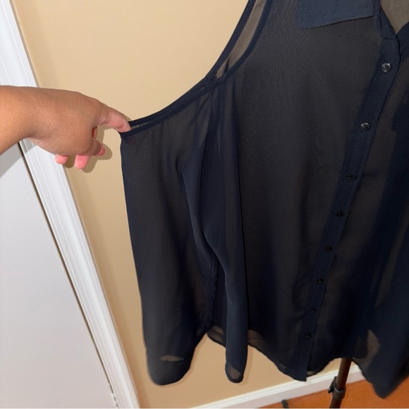 Guess Black Cold Shoulder Chiffon Blouse - Picture 4 of 6